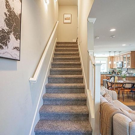 Exquisite Central Townhome With Spacious Loft And Gourmet Kitchen Seattle Dış mekan fotoğraf