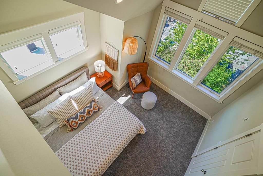 Exquisite Central Townhome With Spacious Loft And Gourmet Kitchen Seattle Dış mekan fotoğraf