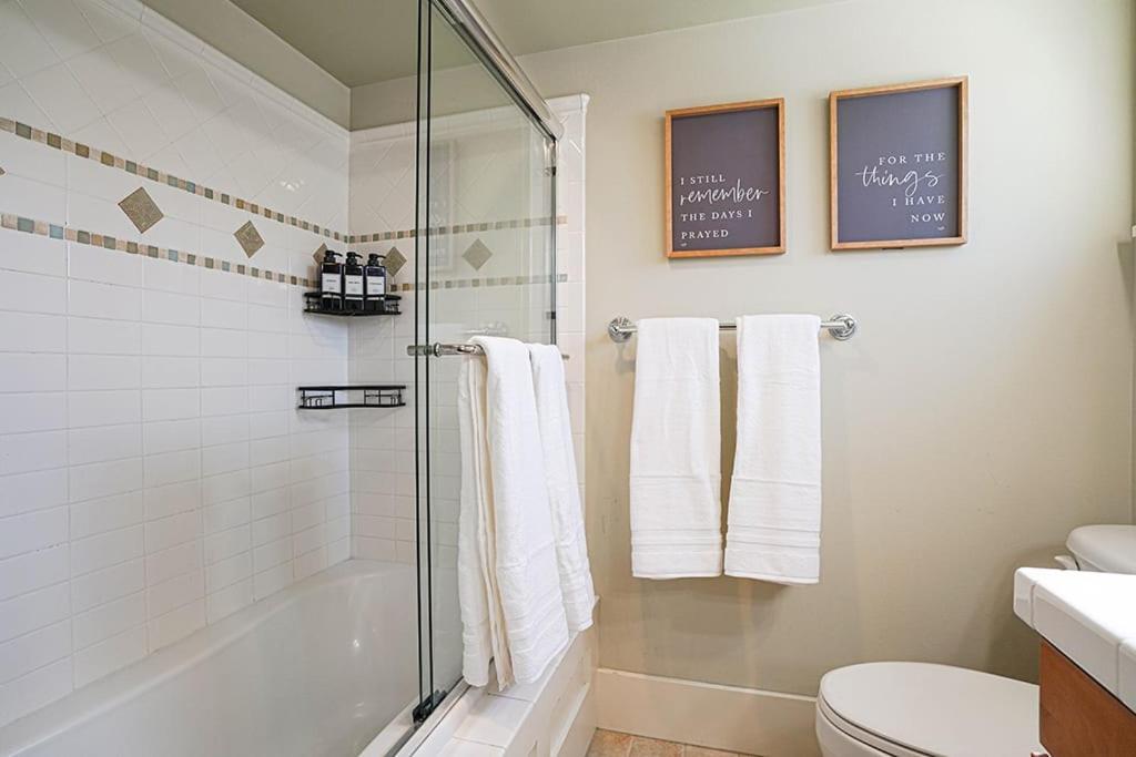 Exquisite Central Townhome With Spacious Loft And Gourmet Kitchen Seattle Dış mekan fotoğraf