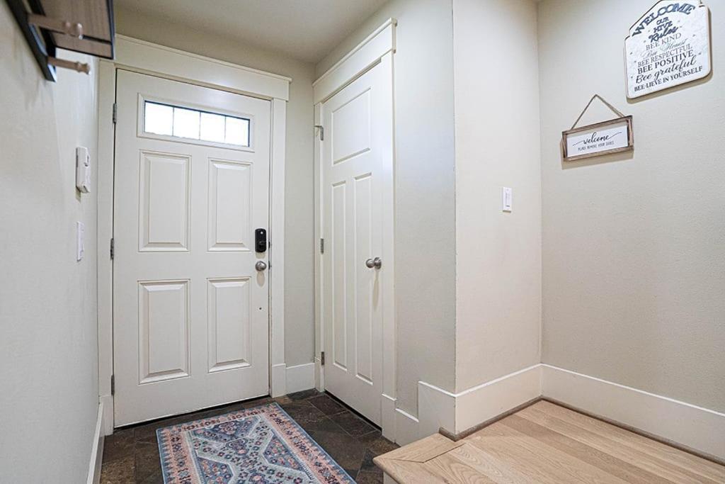 Exquisite Central Townhome With Spacious Loft And Gourmet Kitchen Seattle Dış mekan fotoğraf